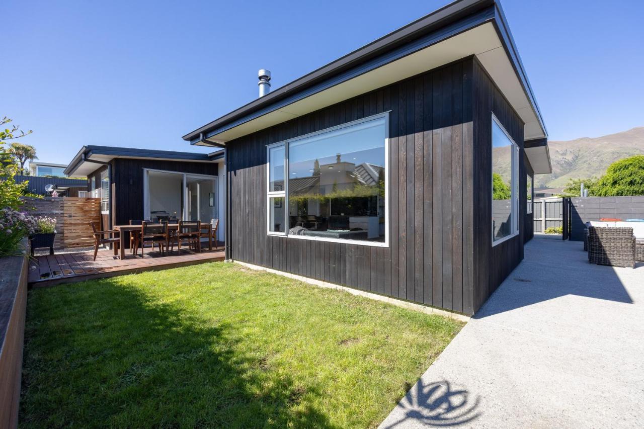 Prime Location On Warren St - 3 Bedroom Town House Wanaka Dış mekan fotoğraf